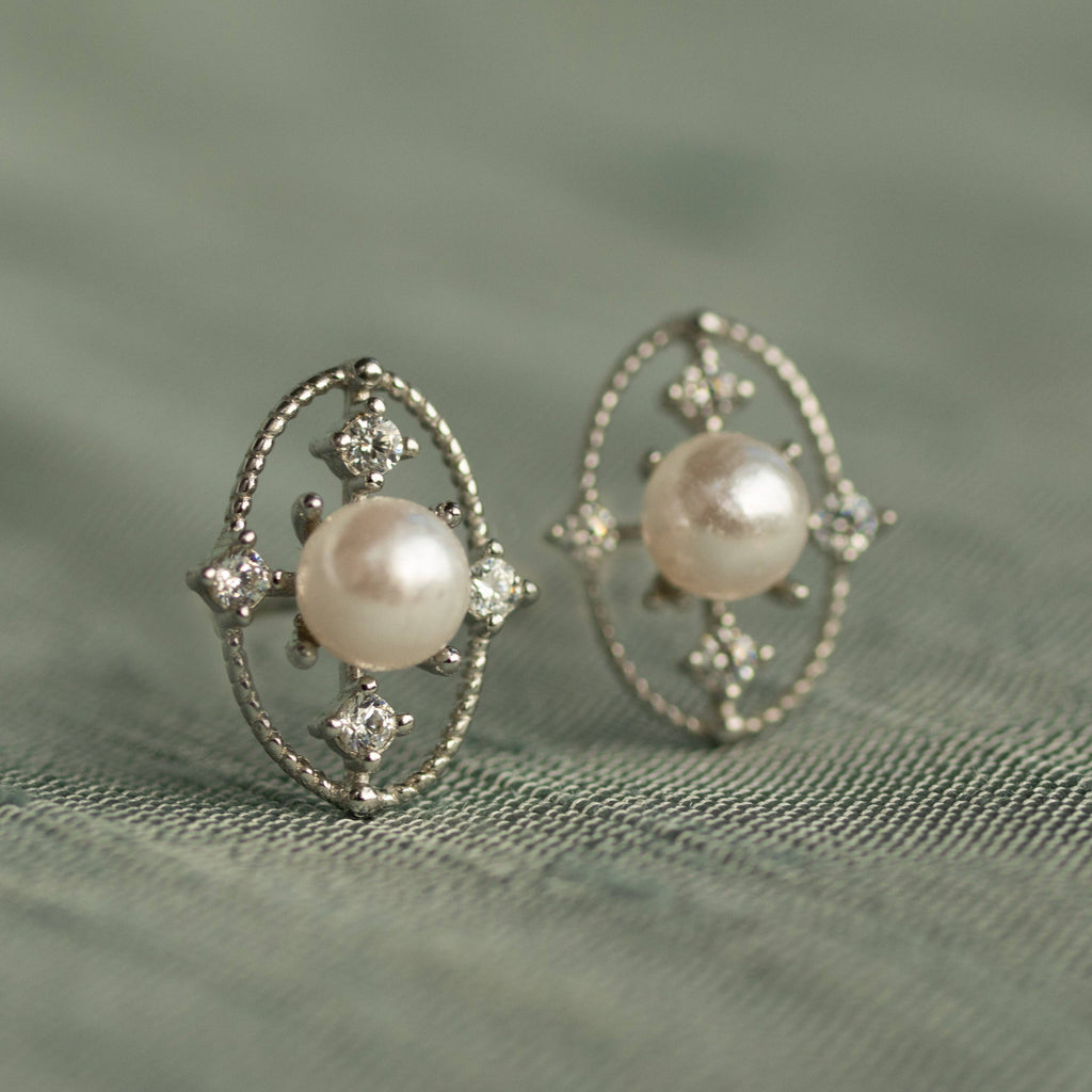 Silver Comet Pearl Studs