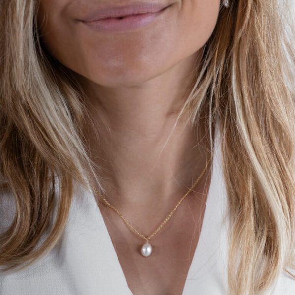 Gold Pearl Necklace