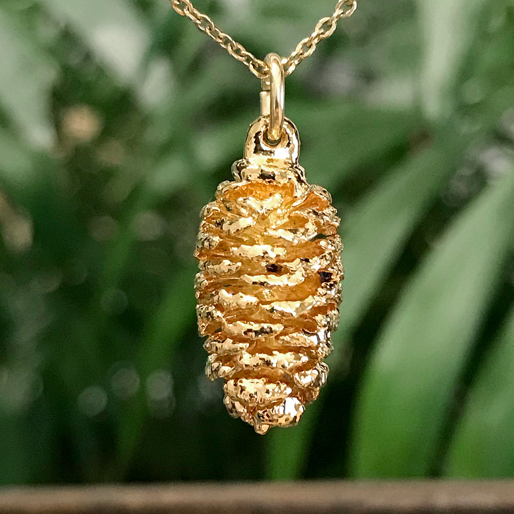 Pine Cone Gold Plate